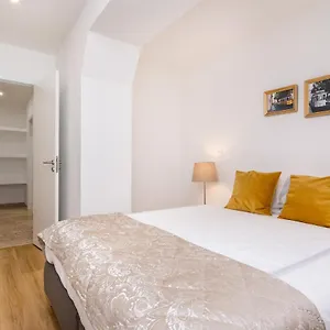 Whome | Graca Premium #23 Lisbon